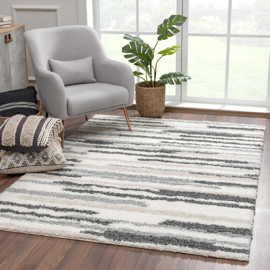 Hauteloom Zoya HGACZOYA883 Cream Machine Made Polypropylene Rug