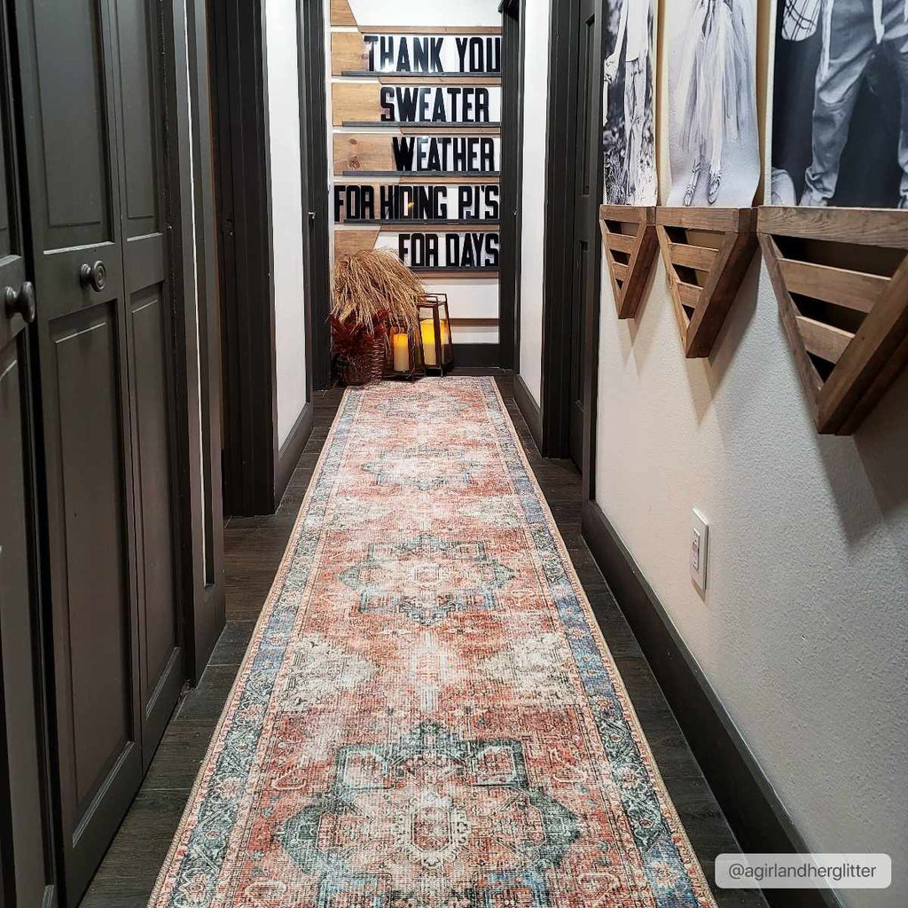 Hauteloom Rosman ROSM Black Machine Made Chenille-Polyester Rug