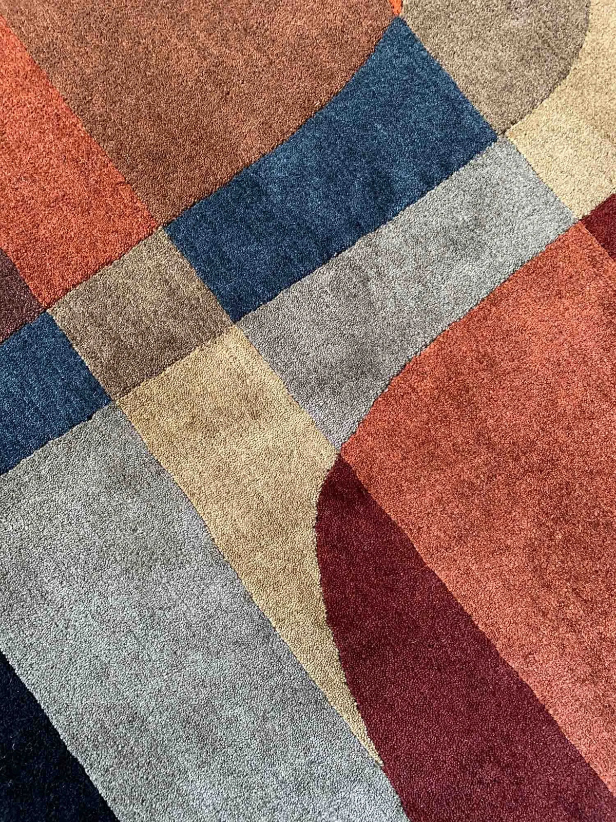Tibet Rug Company 60 CT 3-D Multi Rug