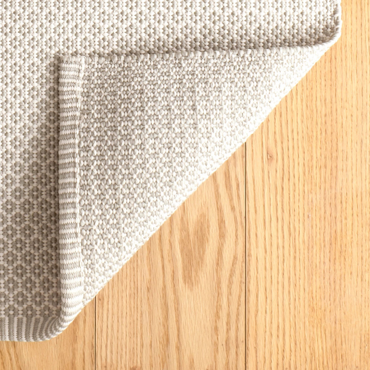 dash albert finn da2144 platinum rug