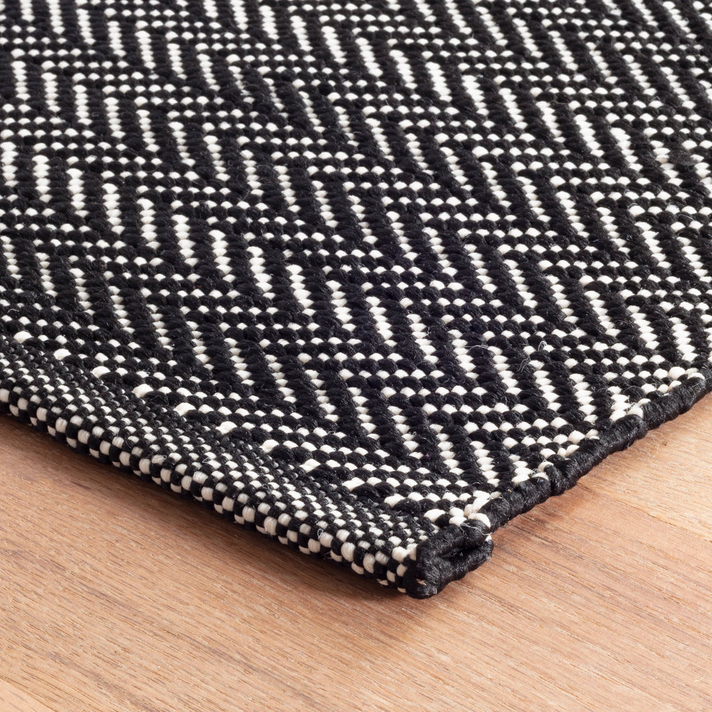 dash albert herringbone da971 black rug