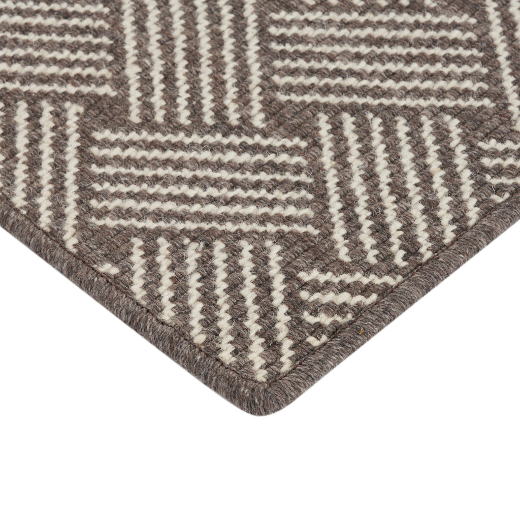 rugs done right custom savoy savwv char brown rug