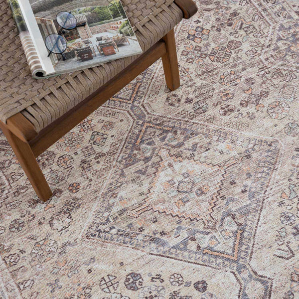 Hauteloom Barny SAMABARNYA4 Ivory Machine Made Polyester Rug