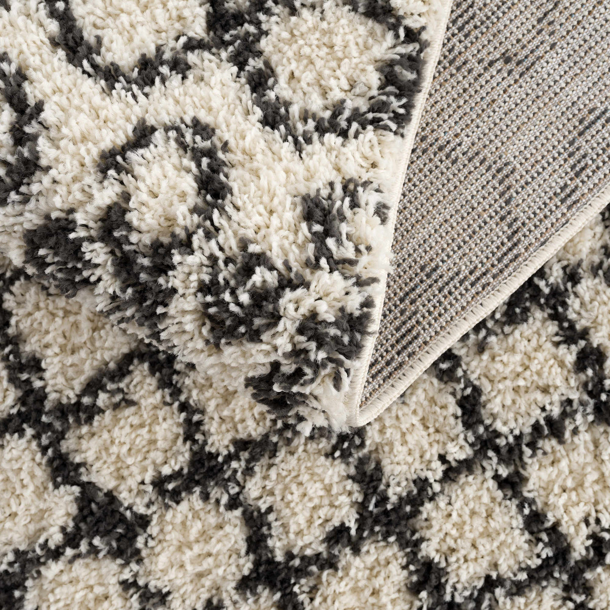 Hauteloom Munich MUNIC Charcoal Machine Made Polypropylene Rug
