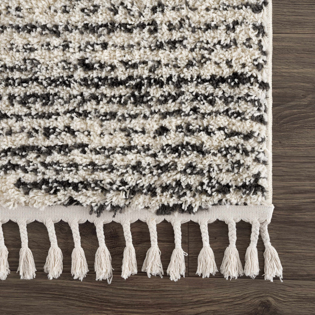Hauteloom Howth HOWT Gray Machine Made Polypropylene Rug