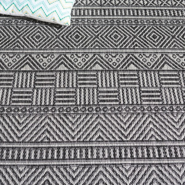 safavieh clearance beach house bhs288h charcoal rug