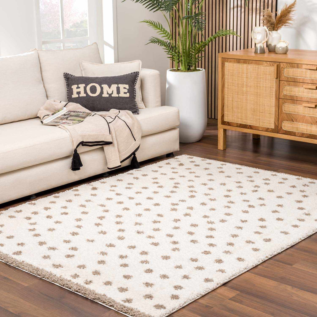 Hauteloom Chaia SBMMFIANAA2 Beige Machine Made Polyester Rug