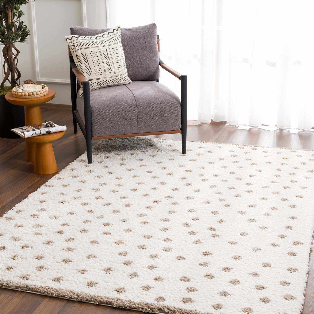 Hauteloom Chaia SBMMFIANAA2 Beige Machine Made Polyester Rug