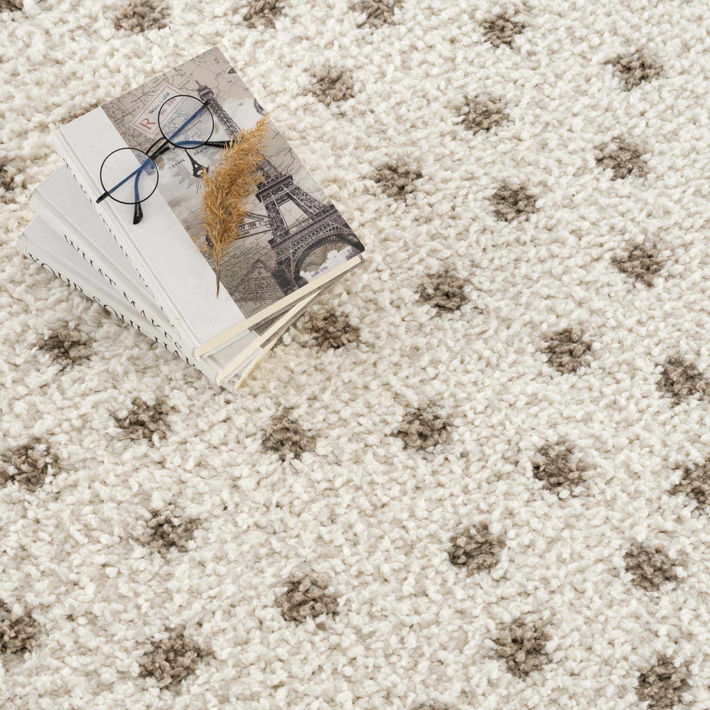 Hauteloom Chaia SBMMFIANAA2 Beige Machine Made Polyester Rug