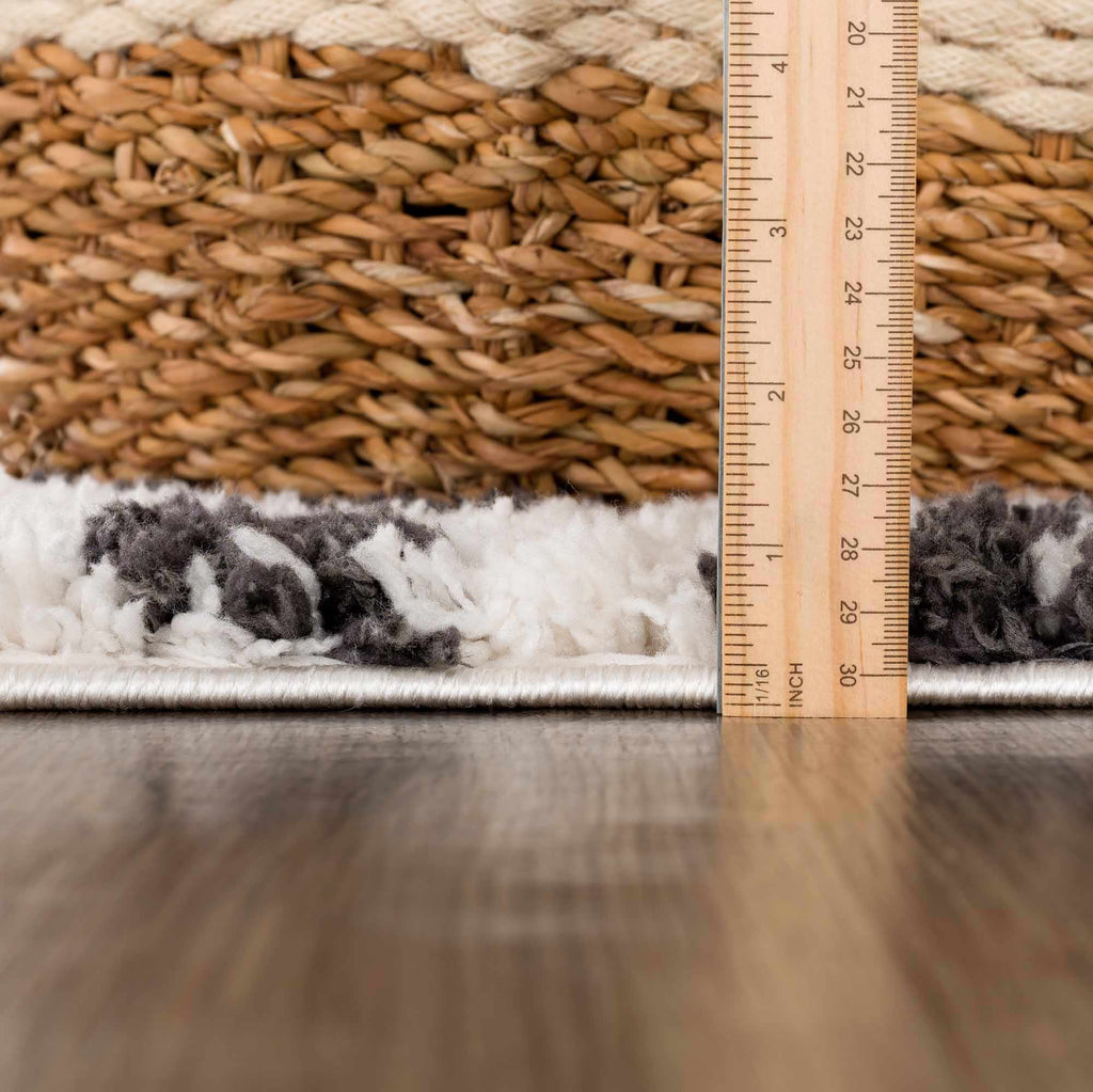 Hauteloom Zhen SBMMZHEN8A1 White Machine Made Polyester Rug