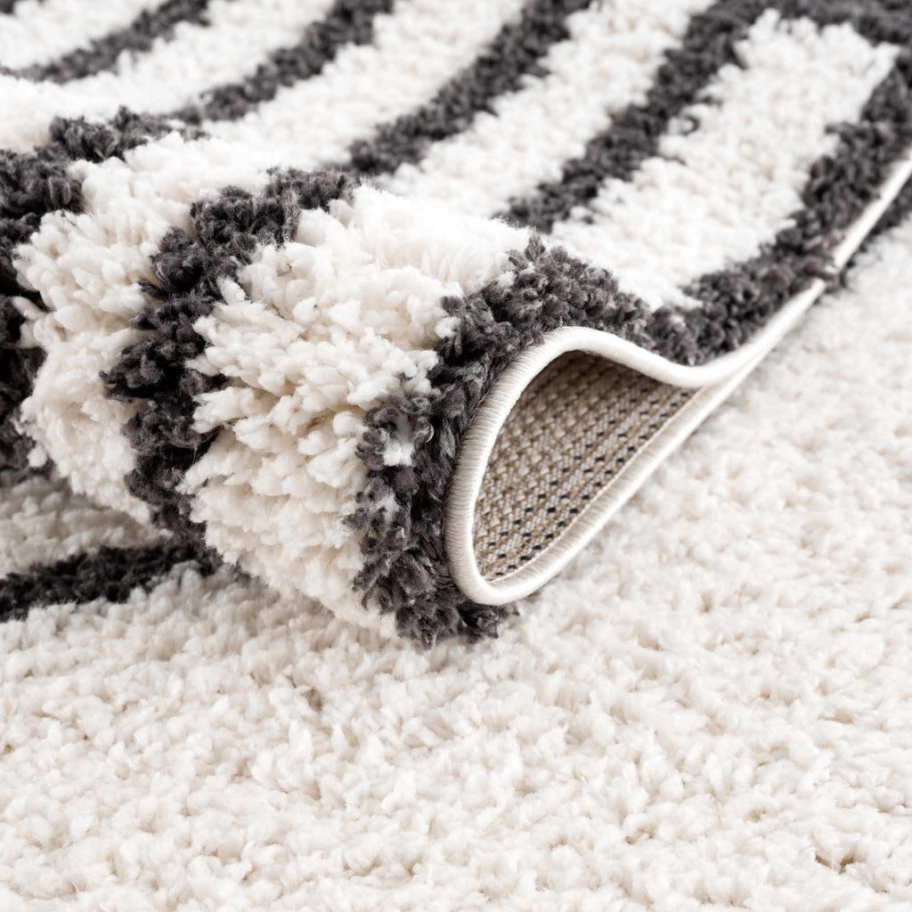 Hauteloom Bauer SBMMBAUERA1 White Machine Made Polyester Rug