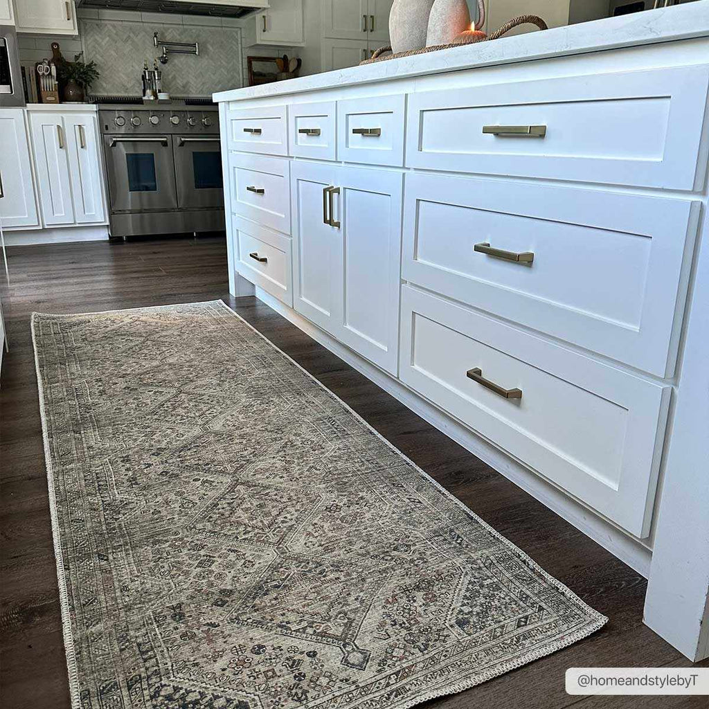 Hauteloom Barny SAMABARNYA5 Ivory Machine Made Polyester Rug