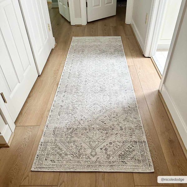 Hauteloom Barny SAMABARNYA1 Off White Machine Made Polyester Rug