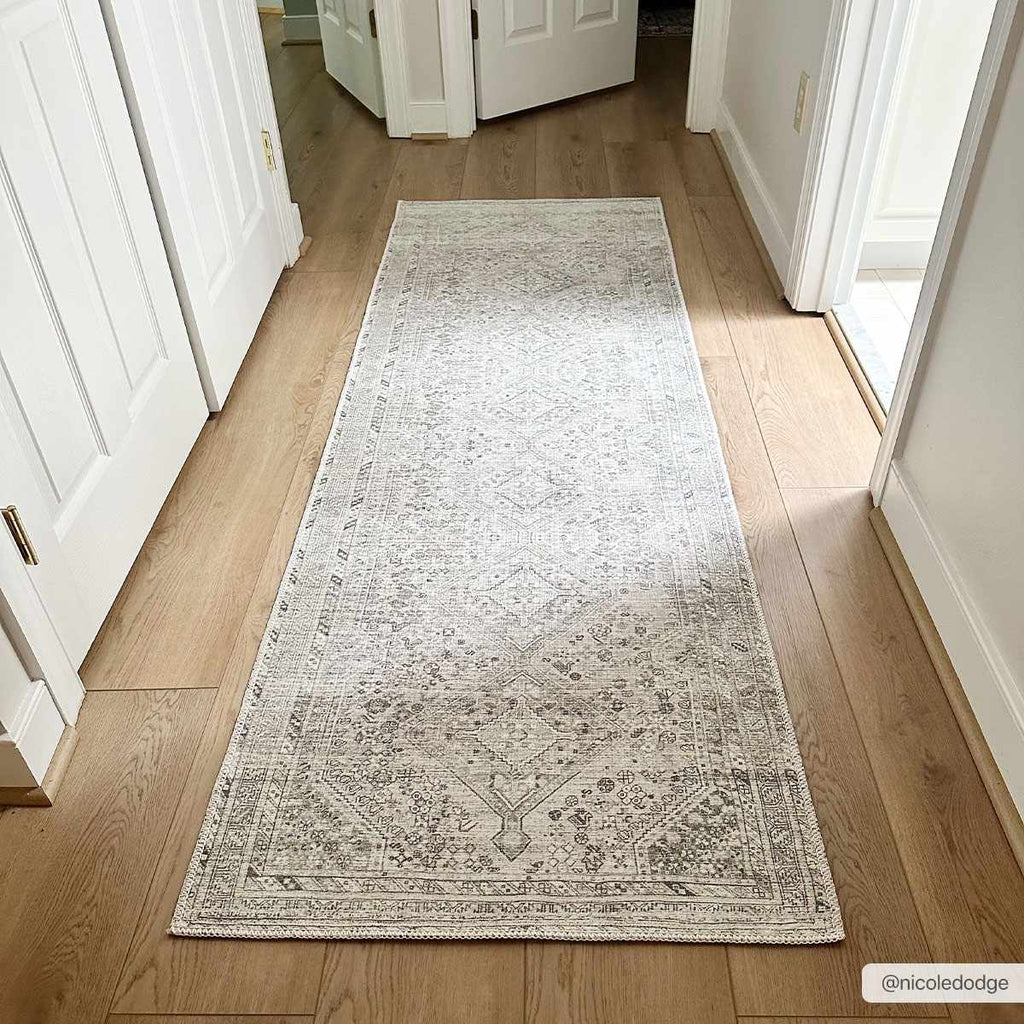 Hauteloom Barny SAMABARNYA1 Off White Machine Made Polyester Rug