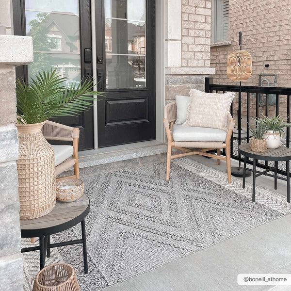 Hauteloom Areli SSSBARELIA4 Taupe Machine Made Polypropylene Rug