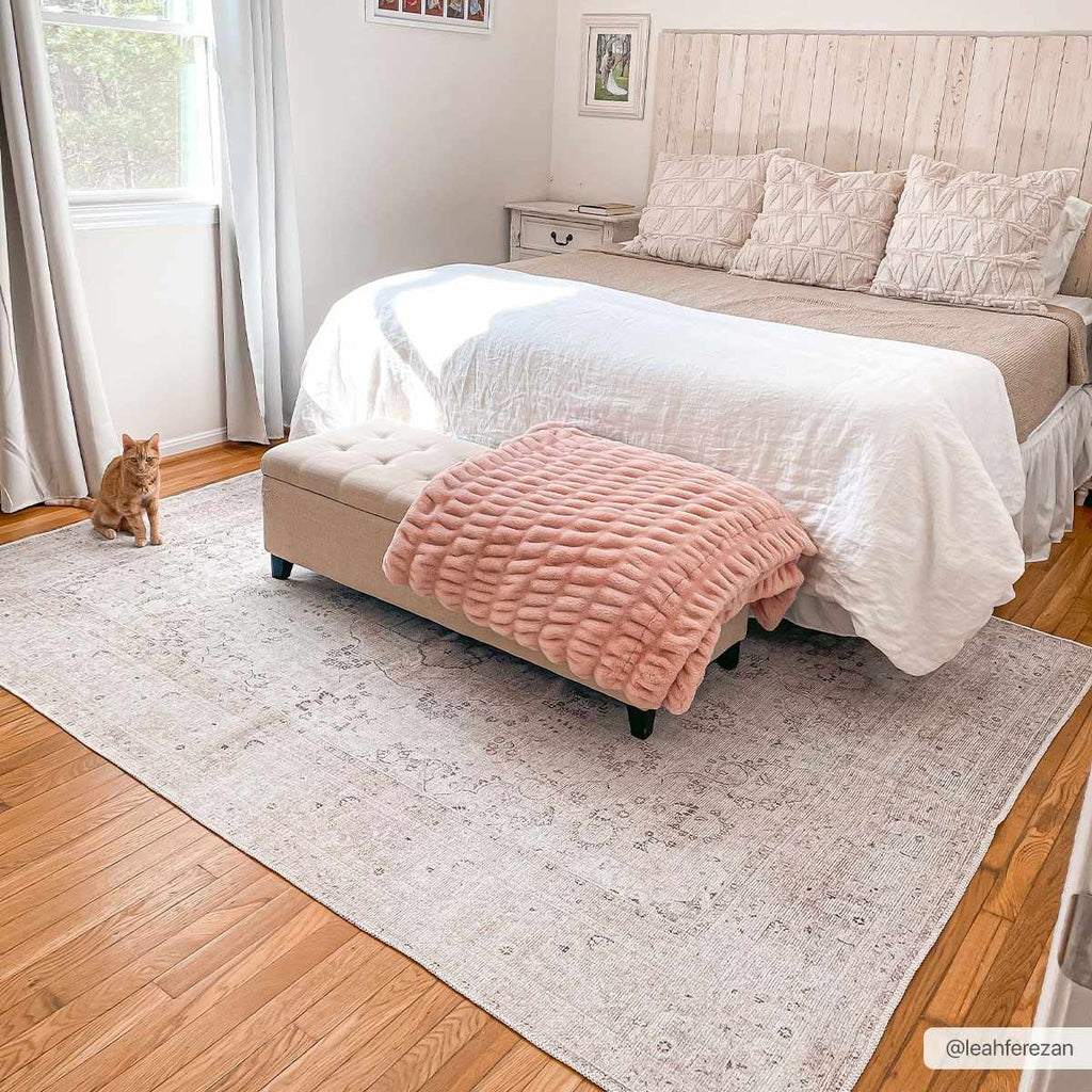 Hauteloom Bethany BET Beige Machine Made Chenille-Polyester Rug