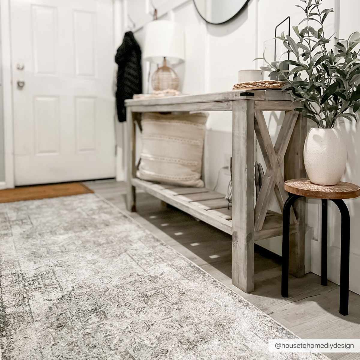 Hauteloom Hera SLLIHERAA43 Ivory Machine Made Polyester Rug