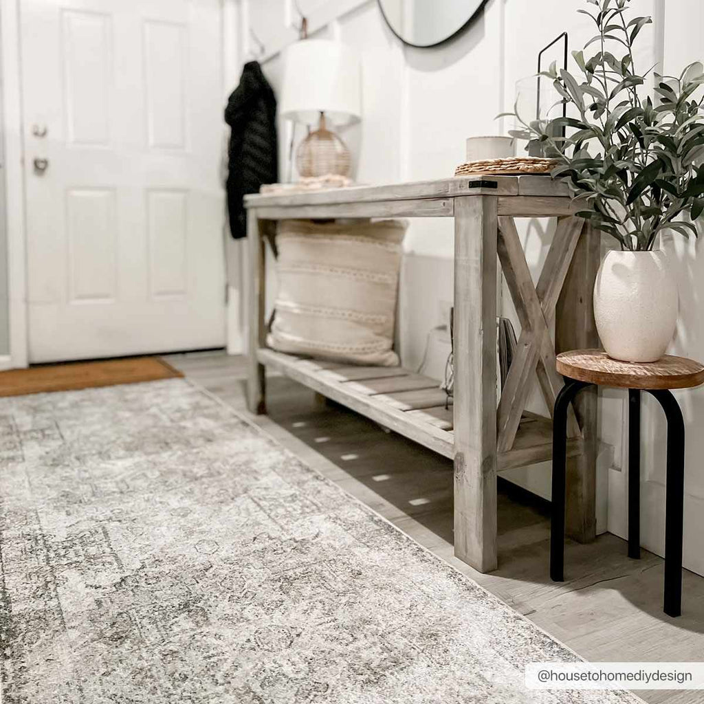 Hauteloom Hera SLLIHERAA43 Ivory Machine Made Polyester Rug
