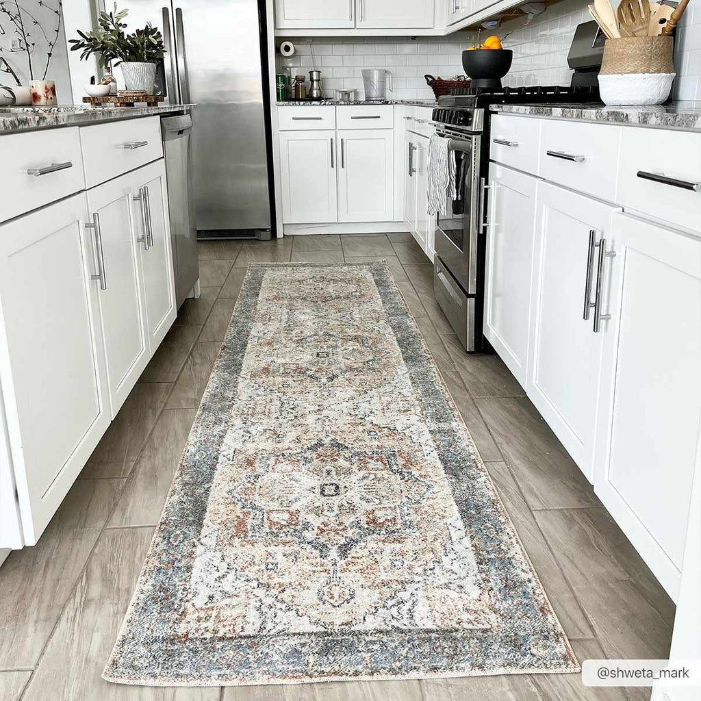 Hauteloom Hera HMABHERAR90 Blue Machine Made Polyester Rug