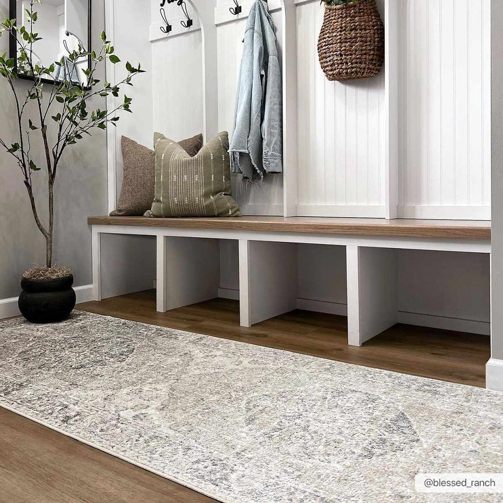 Hauteloom Rudo SLLIRUDOAA3 Gray Machine Made Polyester Rug