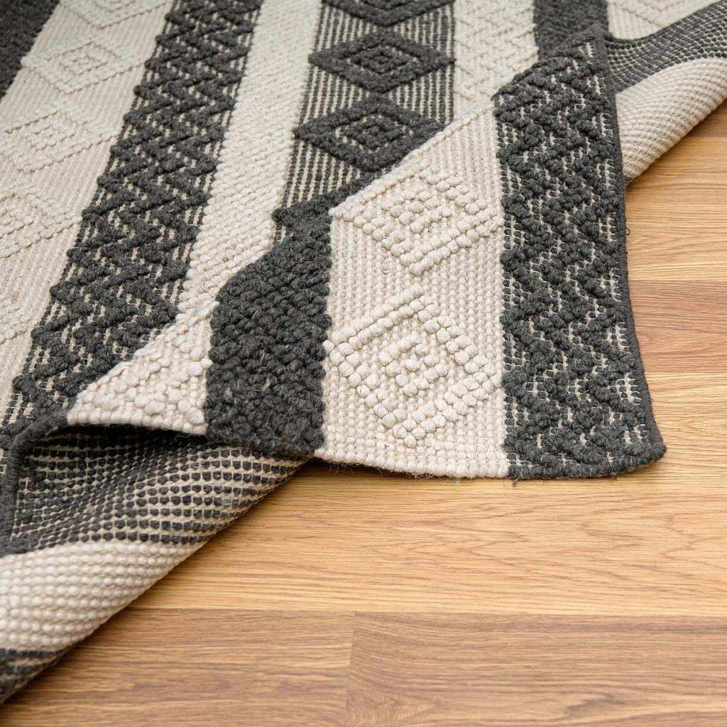 Hauteloom Whittington CARRS White Woven/Flatwoven Wool Rug