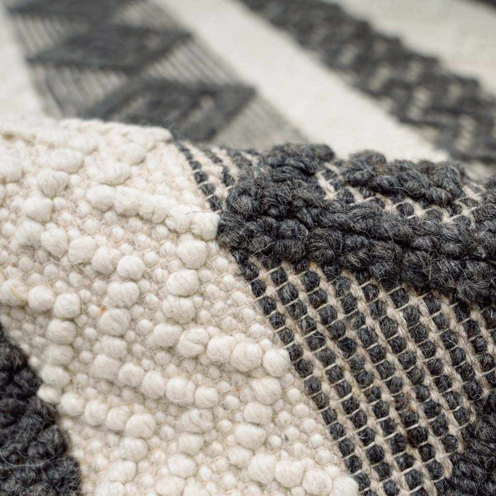 Hauteloom Whittington CARRS White Woven/Flatwoven Wool Rug