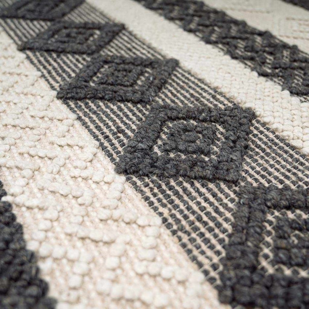 Hauteloom Whittington CARRS White Woven/Flatwoven Wool Rug