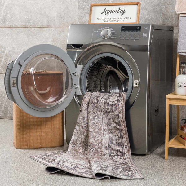 Hauteloom Ganyangan GANY Black Machine Made Chenille-Polyester Rug