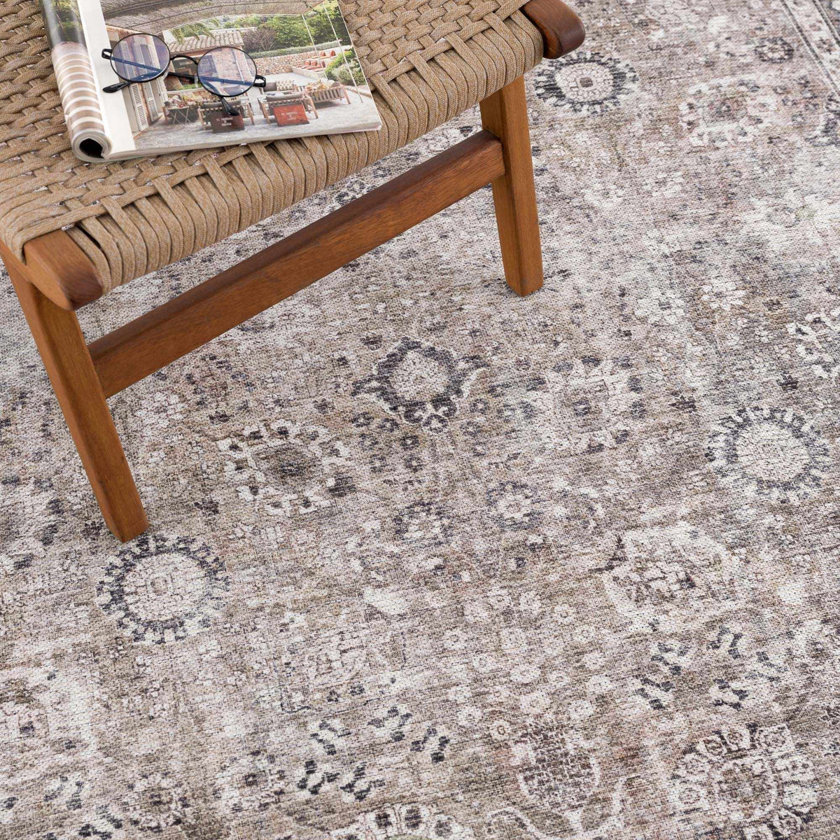 Hauteloom Ganyangan GANY Black Machine Made Chenille-Polyester Rug