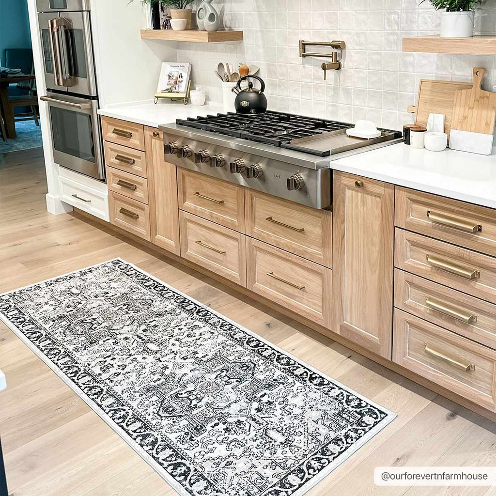 Hauteloom Cabacungan CABAC Black Machine Made Polyester Rug