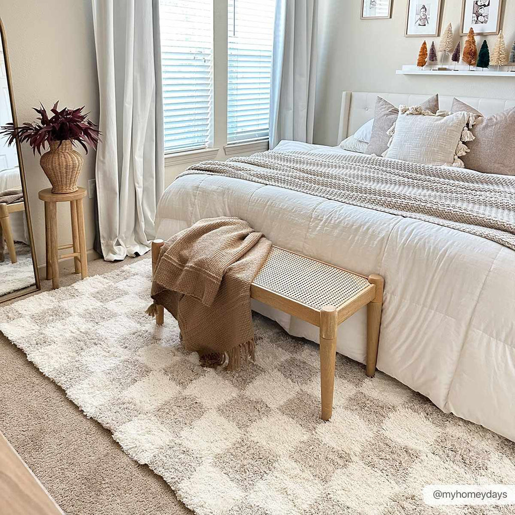 Hauteloom Atira SUSGATIRBA5 Cream Machine Made Polypropylene Rug