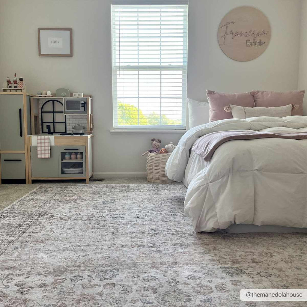 Hauteloom HOLI HOL2301 Beige Machine Made Polyester Rug