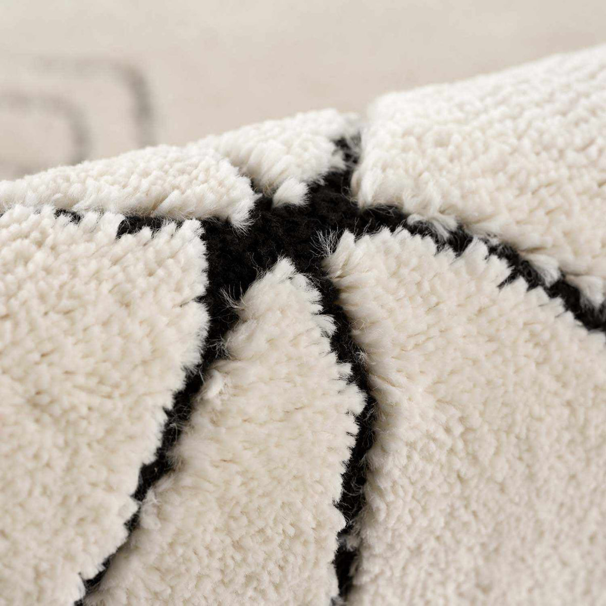 Hauteloom Thian TZFQTA1 Beige Machine Made Polypropylene Rug