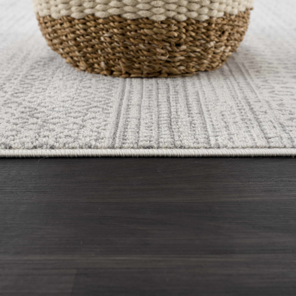 Hauteloom Tigris TGS2318 Ivory Machine Made Polypropylene Rug
