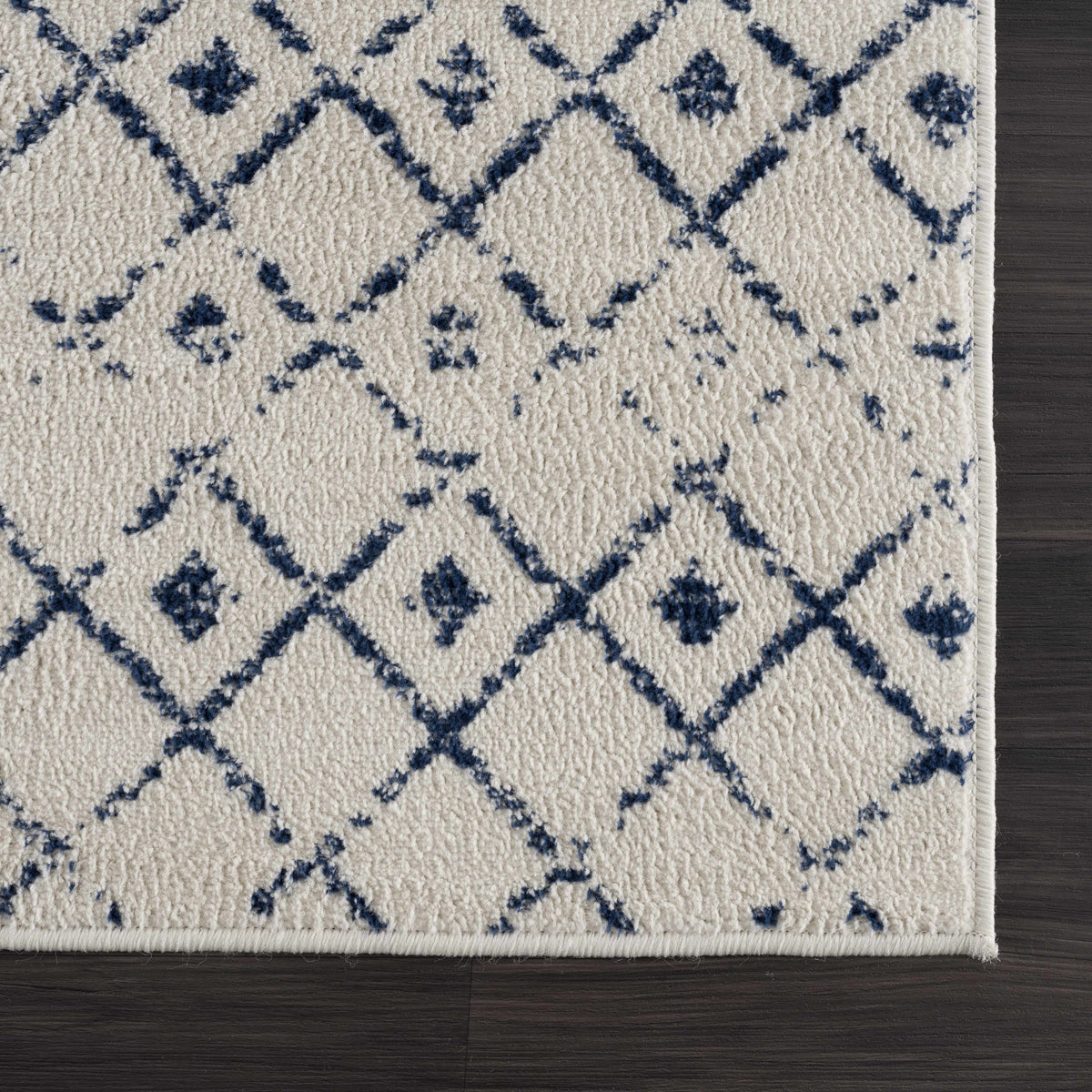 Hauteloom Tigris TGS2332 Ivory Machine Made Polypropylene Rug