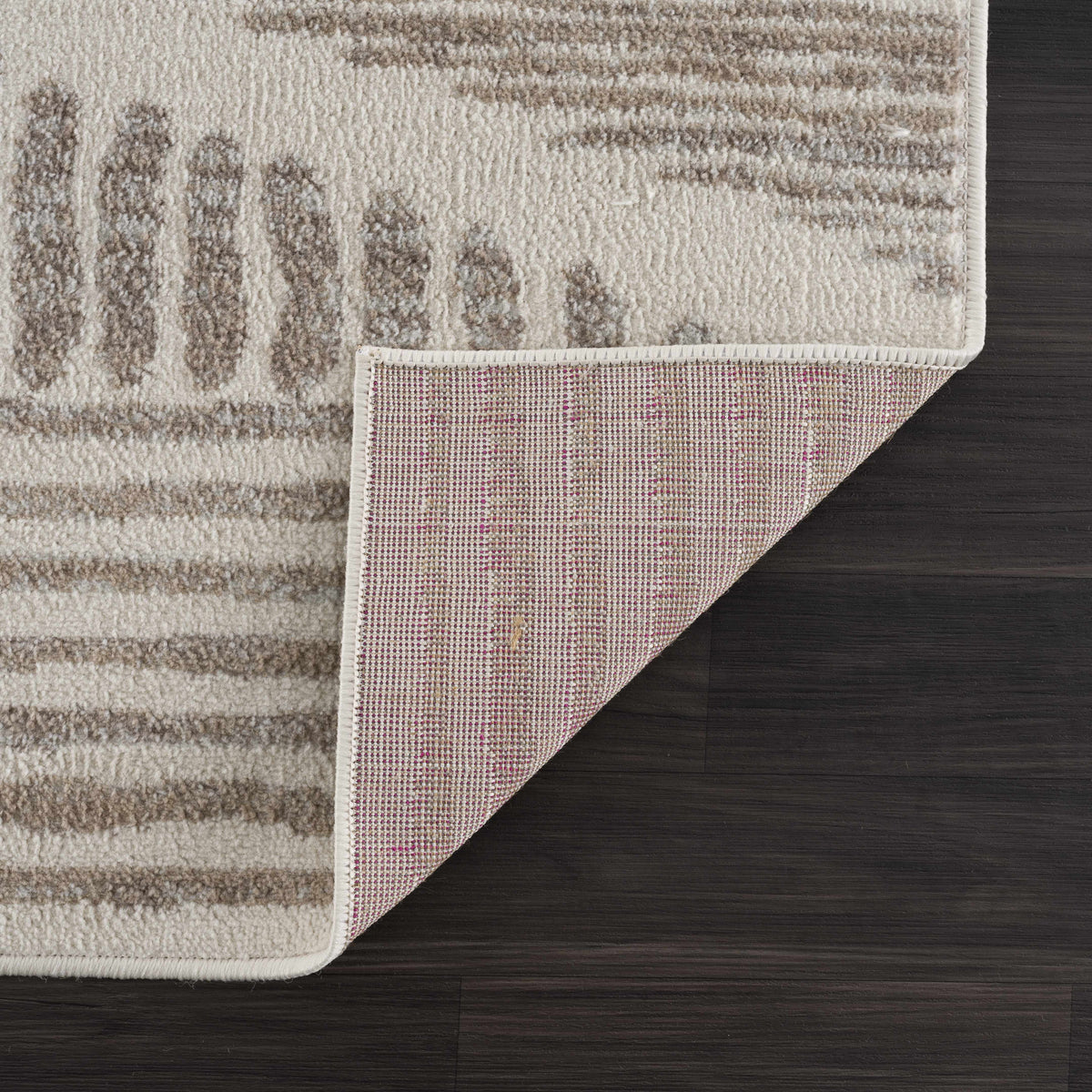 Hauteloom Tigris TGS2328 Ivory Machine Made Polypropylene Rug