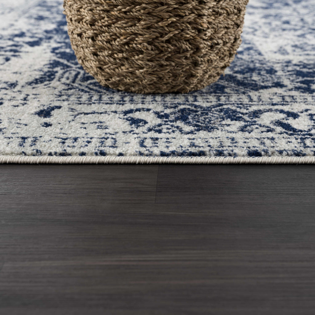 Hauteloom Limestone LIM Medium Gray Machine Made Polypropylene Rug