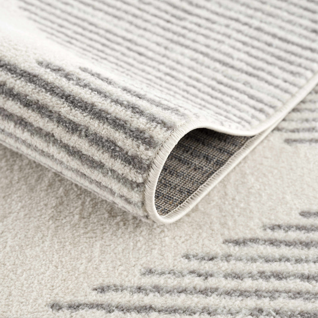 Hauteloom MARASH KMRSH4613 Gray Machine Made Polypropylene Rug
