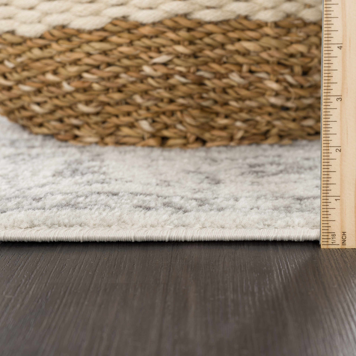 Hauteloom MARASH KMRSH4609 Ivory Machine Made Polypropylene Rug