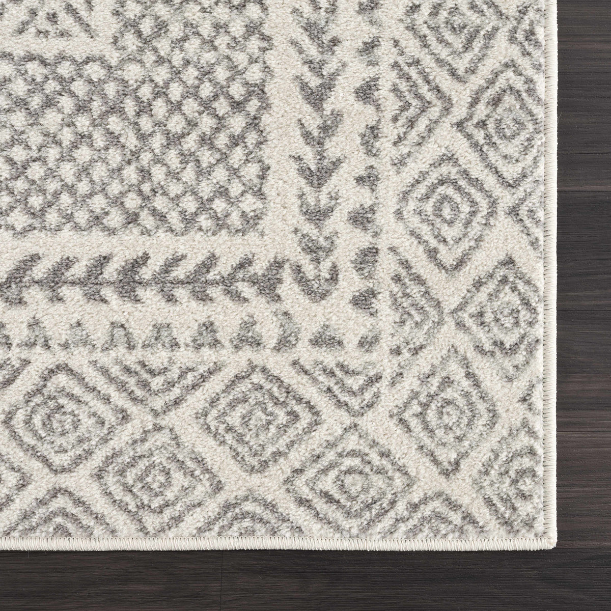 Hauteloom MARASH KMRSH4611 Gray Machine Made Polypropylene Rug