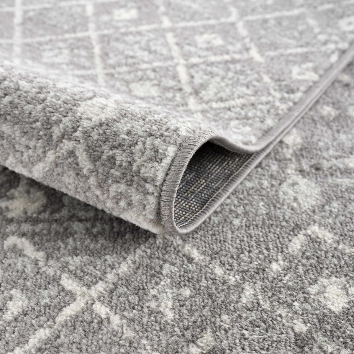Hauteloom MARASH KMRSH4607 Ivory Machine Made Polypropylene Rug