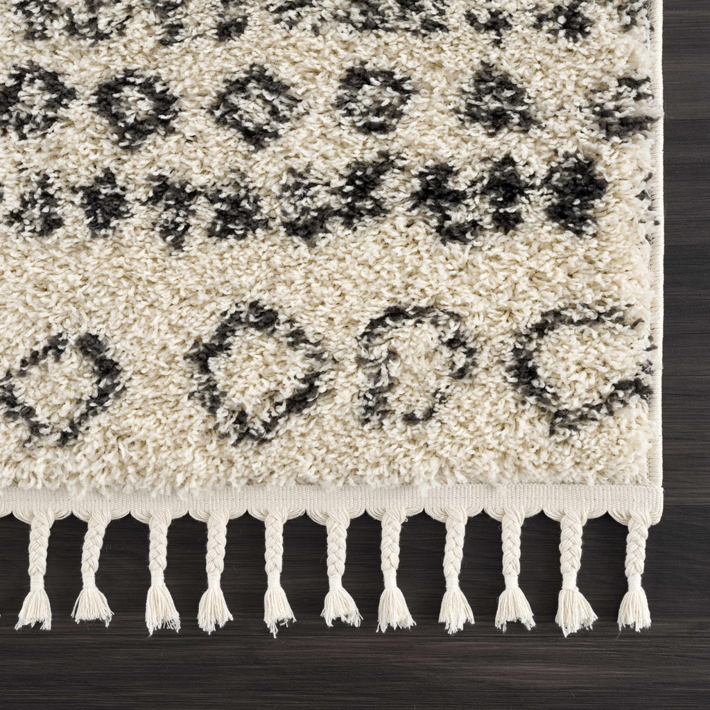 Hauteloom Duncans DNCNS Beige Machine Made Polypropylene Rug