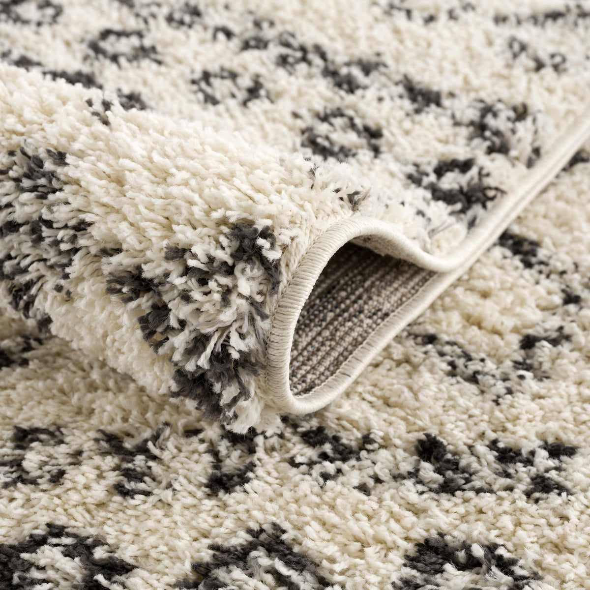 Hauteloom Duncans DNCNS Beige Machine Made Polypropylene Rug