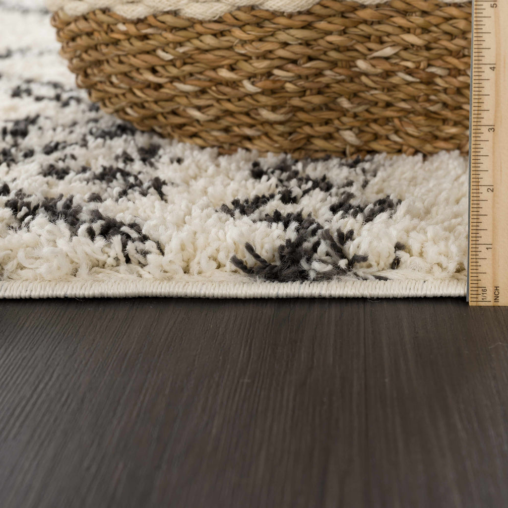 Hauteloom Duncans DNCNS Beige Machine Made Polypropylene Rug