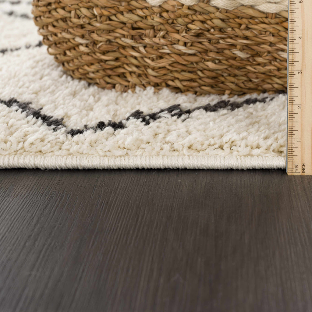 Hauteloom West End WES Charcoal Machine Made Polypropylene Rug