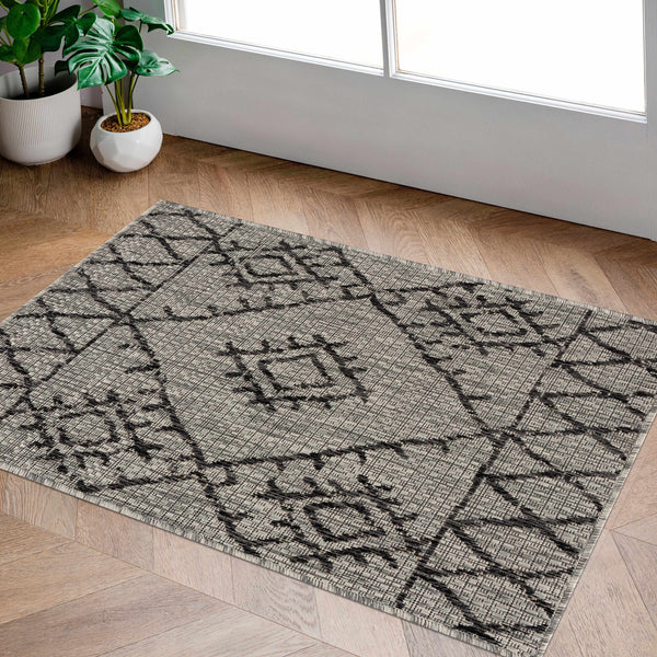 Hauteloom Marwood MARW Black Machine Made Polypropylene Rug