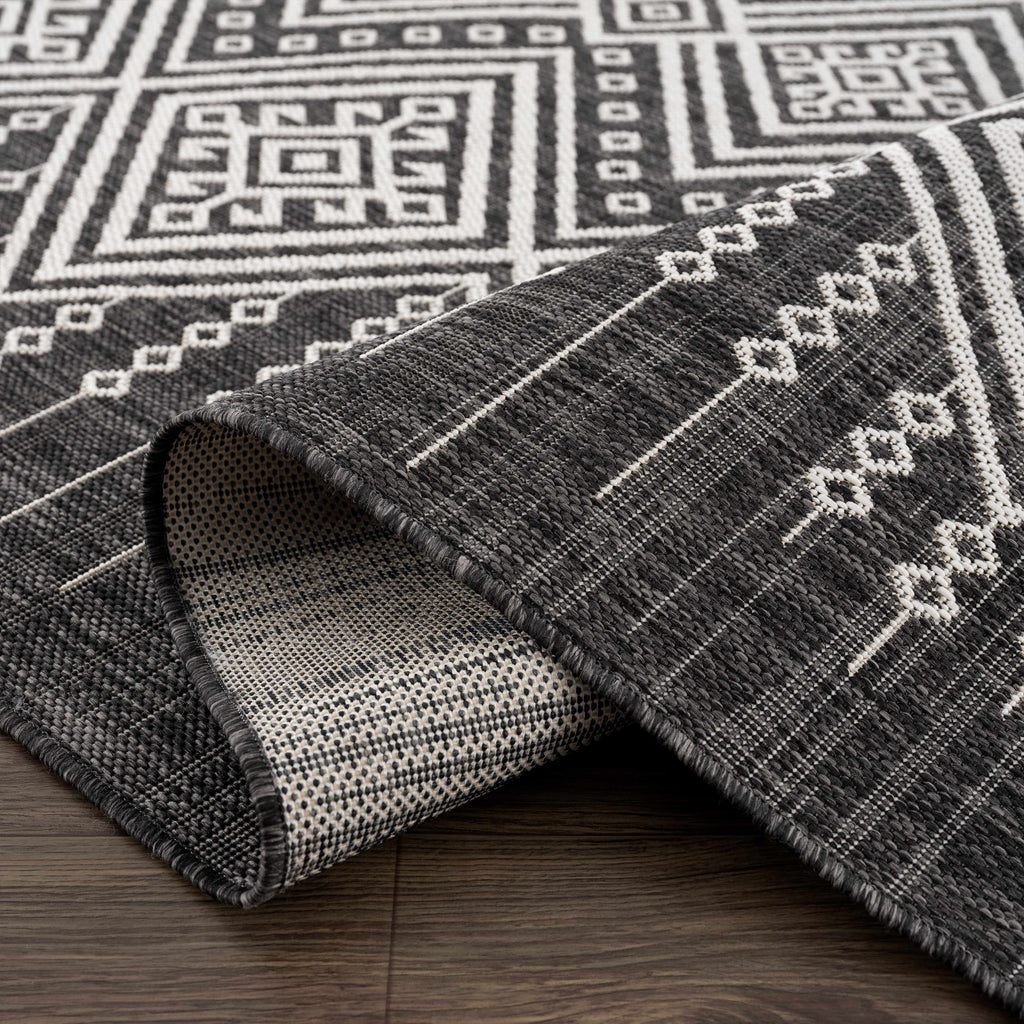 Hauteloom Frankville FRNKV Black Machine Made Polypropylene Rug