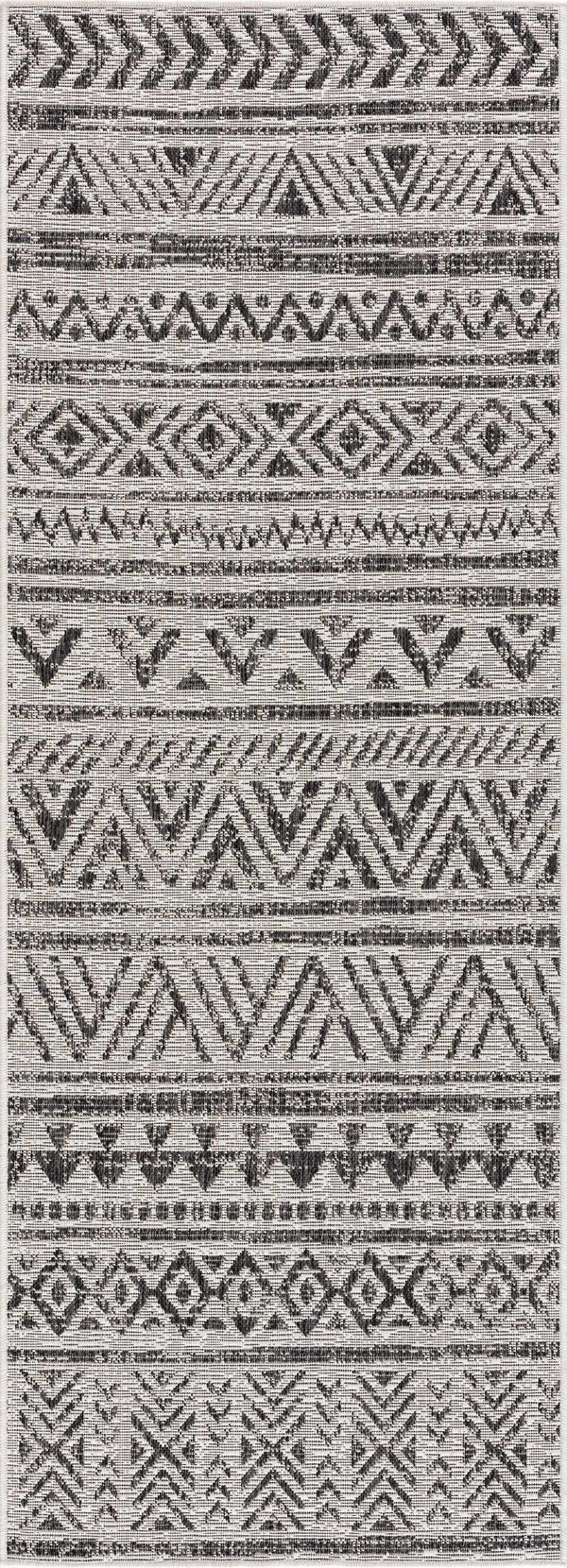 Hauteloom Catrine CATRI Black Machine Made Polypropylene Rug