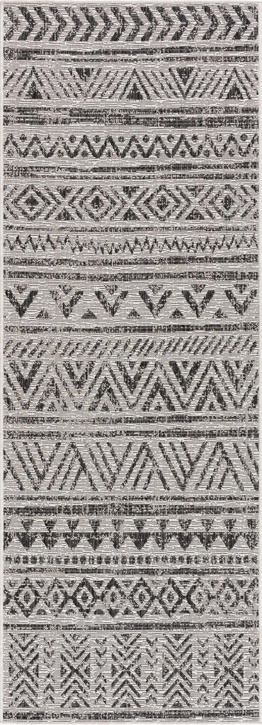 Hauteloom Catrine CATRI Black Machine Made Polypropylene Rug