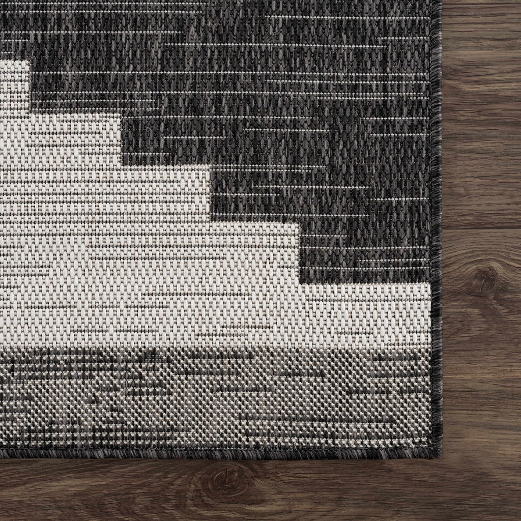 Hauteloom Djugun DJU Black Machine Made Polypropylene Rug